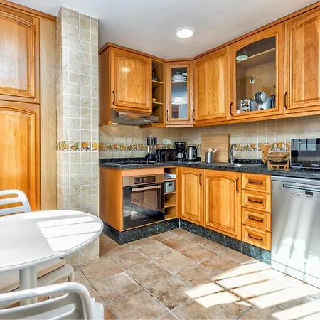 Holiday home Gorgeous In With Kitchen Marbella